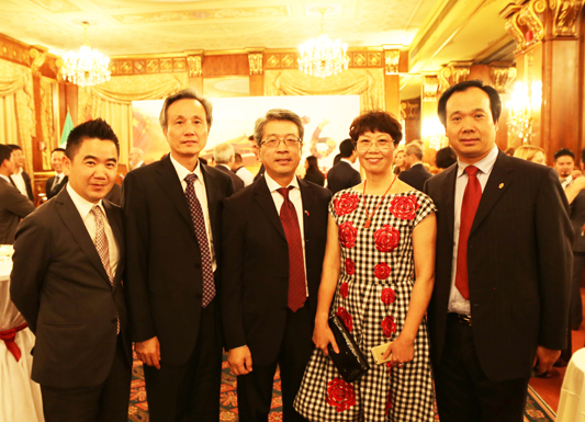 中国驻米兰总领事馆举行庆祝中华人民共和国成立66周年招待会