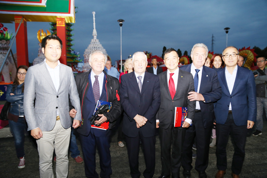 中国彩灯节在米兰卫星城蒙扎市隆重开幕