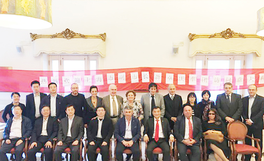 上海市政府代表团访问坎巴尼亚大区