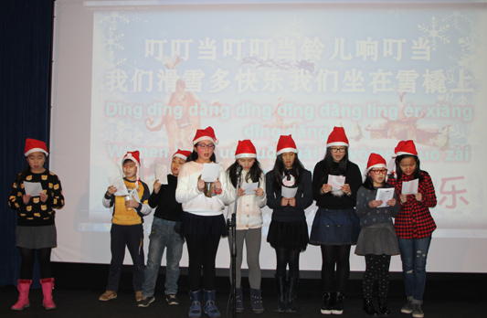 仁爱中文学校举行中意共庆圣诞迎新年活动