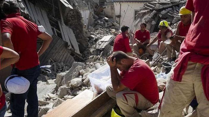 意大利地震遇难人数上升至297人