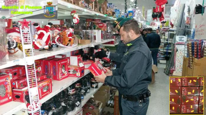 警方圣诞前夕突击检查华人超市