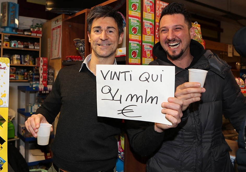 （视频）Padova:9372万欧元的SUPERNALOTTO头奖被一人赌中了！