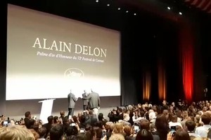 Cannes: standing ovation per Alain Delon (ANSA)