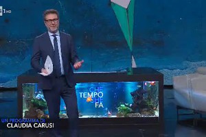 Fabio Fazio saluta il pubblico di Rai1 (ANSA)