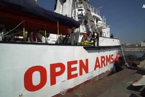La Open Arms approda a Napoli e apre al pubblico (ANSA)