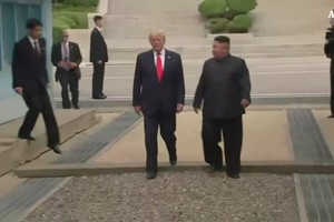 Trump entra in Corea del Nord (ANSA)