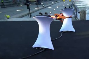 La ''guerra'' dei droni nei cieli di Torino (ANSA)