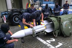 Era in vendita il missile sequestrato a estremisti di destra (ANSA)